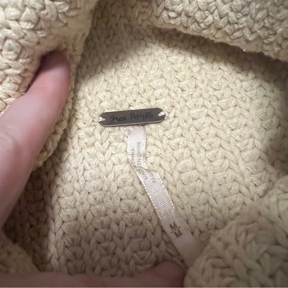 Free People Swim Too Deep Oversized Chunky Knit Sweater Tan M Cowl Mock Neck - Picture 10 of 14